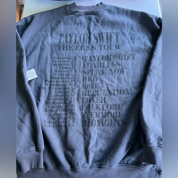 ✨Taylor Swift Eras Tour✨ Blue Crewneck Sweatshirt - Picture 3 of 6